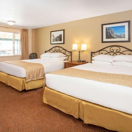 Travelodge By Wyndham Hawthorne Zewnętrze zdjęcie