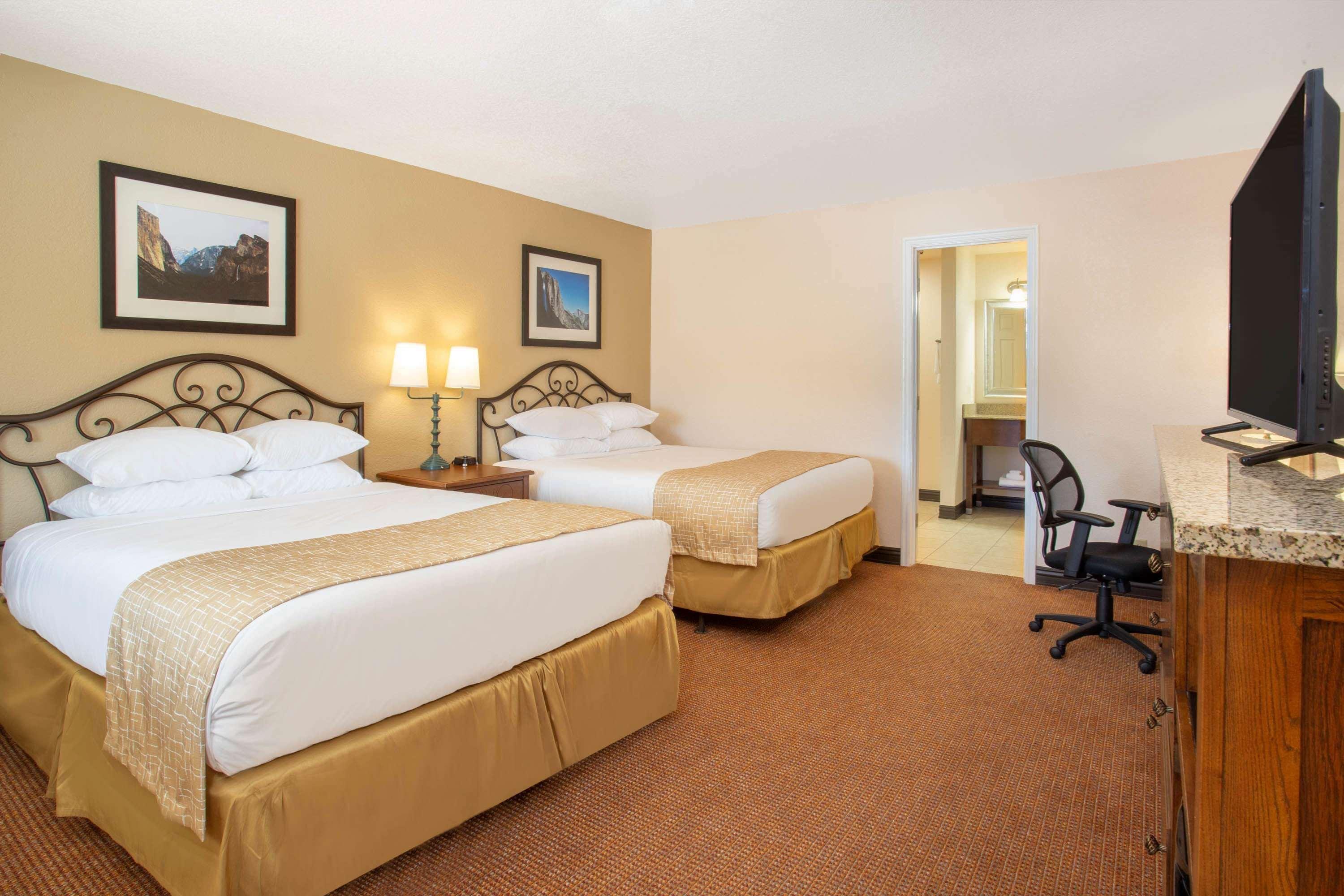 Travelodge By Wyndham Hawthorne Zewnętrze zdjęcie